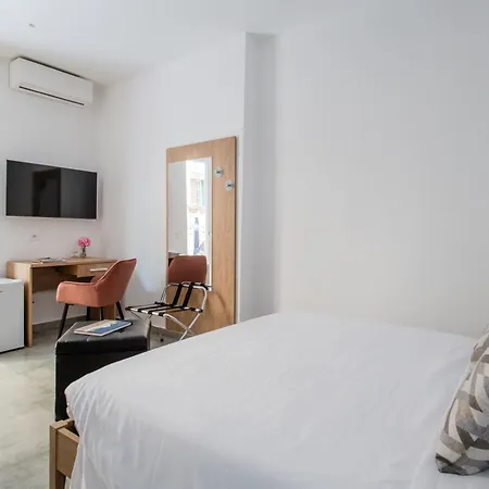 Salvator Rosa Rooms -Terrazza - Metro Linea 1 & Self Check In Guest house 4*