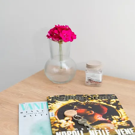 Salvator Rosa - Di Fronte Metro, Terrazza & Self Check In 4*