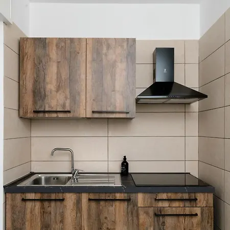 Guest house Salvator Rosa - Terrazza & Metro Al Centro & Self Check-in Naples