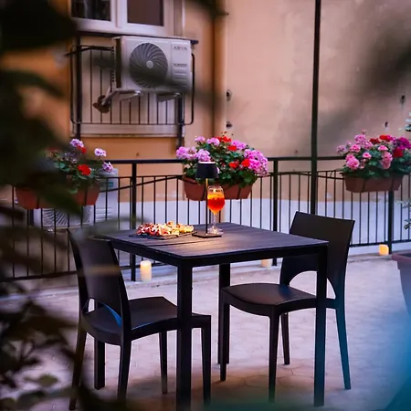 Salvator Rosa -terrazza - Metro Linea 1 & Self Check In 4*