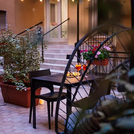Salvator Rosa Rooms -Terrazza - Metro Linea 1 & Self Check In Guest house