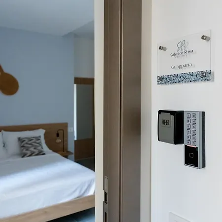 Salvator Rosa - Di Fronte Metro, Terrazza & Self Check In 招待所 那不勒斯